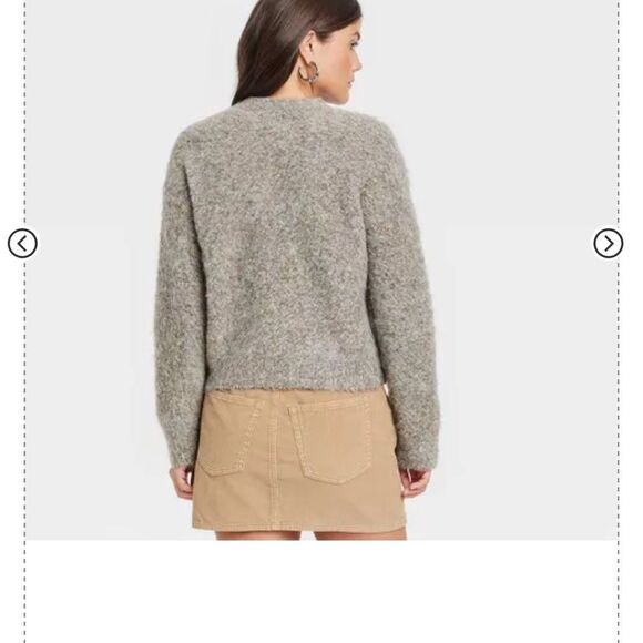 Universal Thread - Women's Boucle Crewneck Pullover Sweater - Univers Tan - Picture 2 of 3